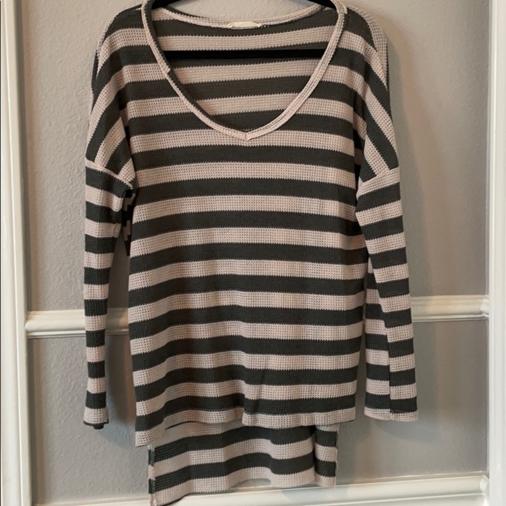 Long sleeve sweater shirt